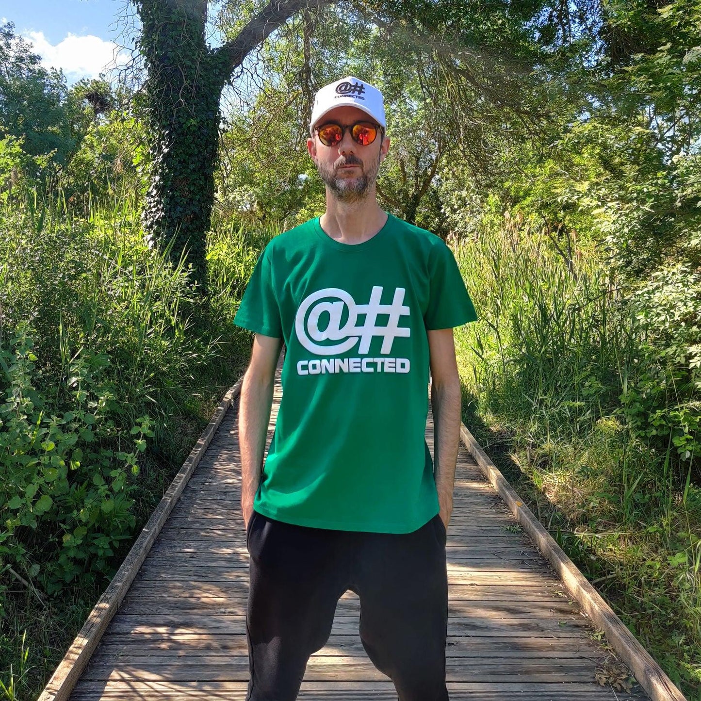 Tee-shirt unisexe vert CONNECTED 100% coton biologique & vegan - CONNECTED Streetwear